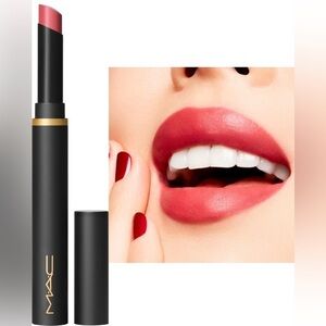 MAC Cosmetics Lipstick in Vibrant Pink